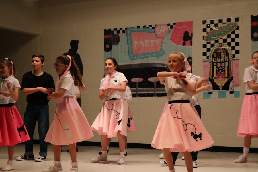 Bath Elementary Student Cast from "At the Bandstand"